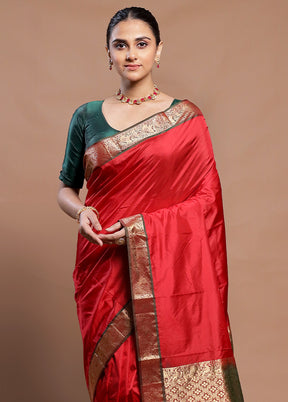 Red Handloom Kanjivaram Pure Silk Saree With Blouse Piece