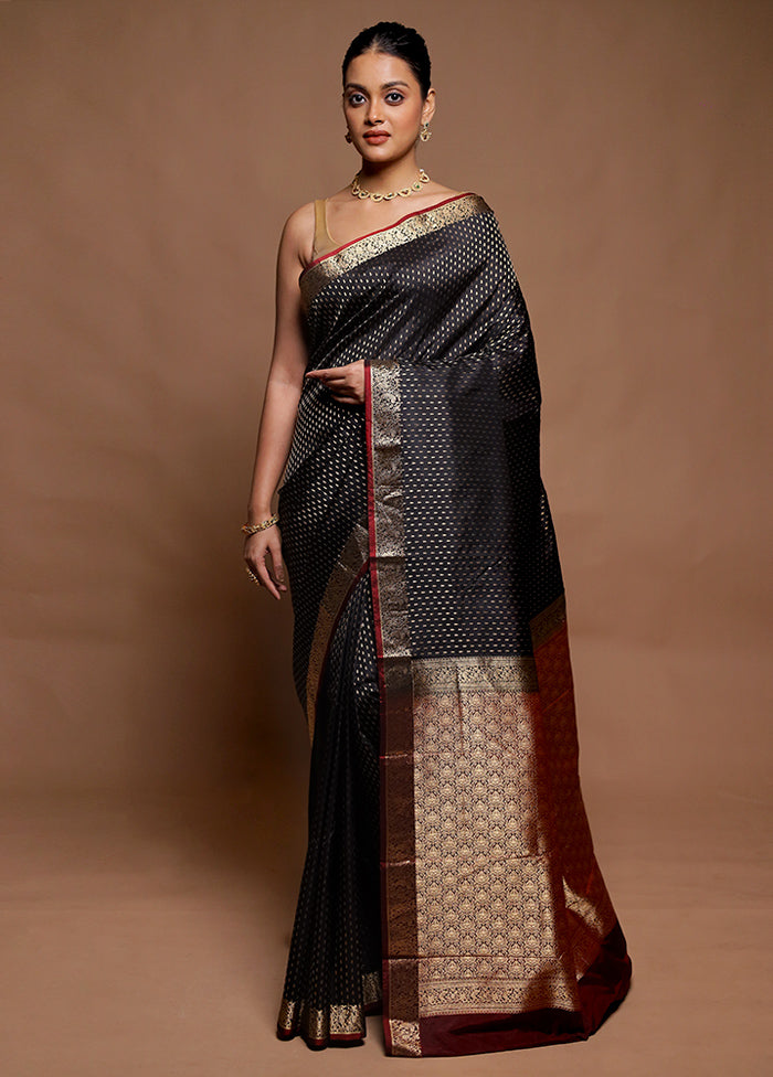 Black Handloom Kanchipuram Pure Silk Saree With Blouse Piece