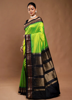 Green Handloom Kanjivaram Pure Silk Saree With Blouse Piece