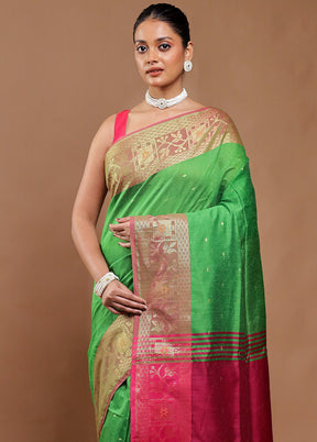 Green Cotton Saree With Blouse Piece