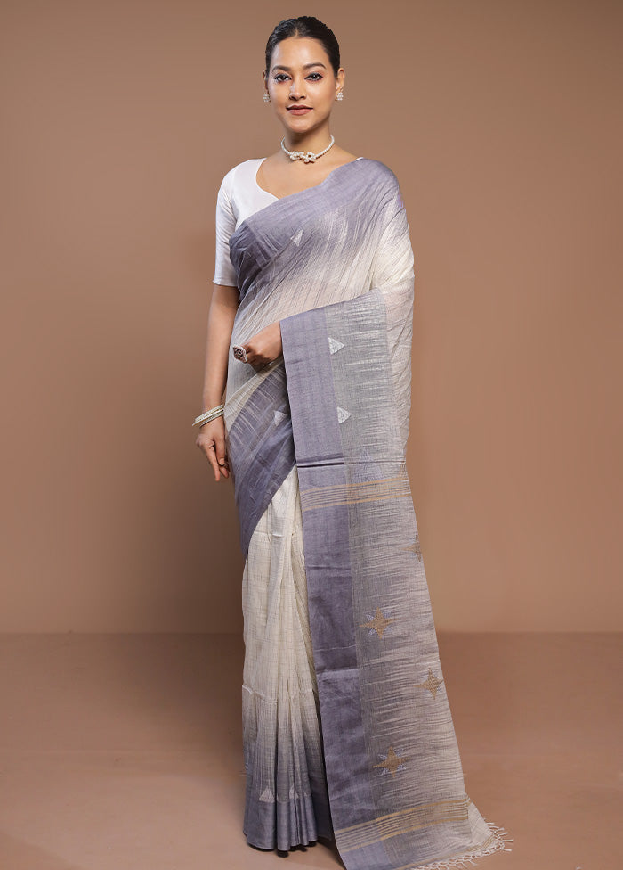 Cream Cotton Saree With Blouse Piece