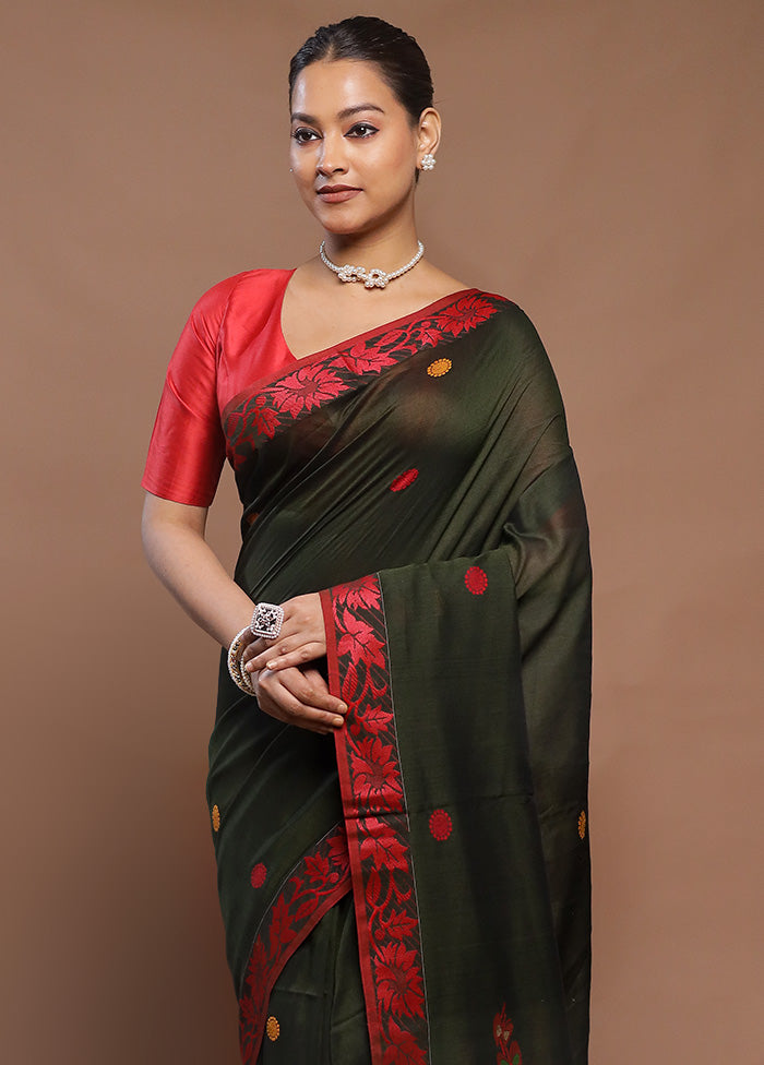 Green Cotton Saree With Blouse Piece