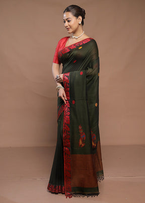 Green Cotton Saree With Blouse Piece