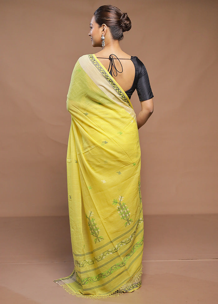 Yellow Cotton Saree With Blouse Piece