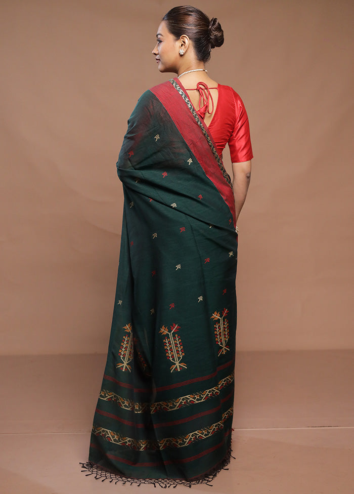 Green Cotton Saree With Blouse Piece