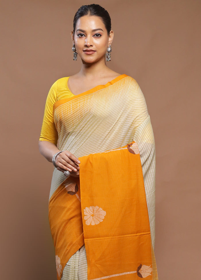 Cream Cotton Saree With Blouse Piece