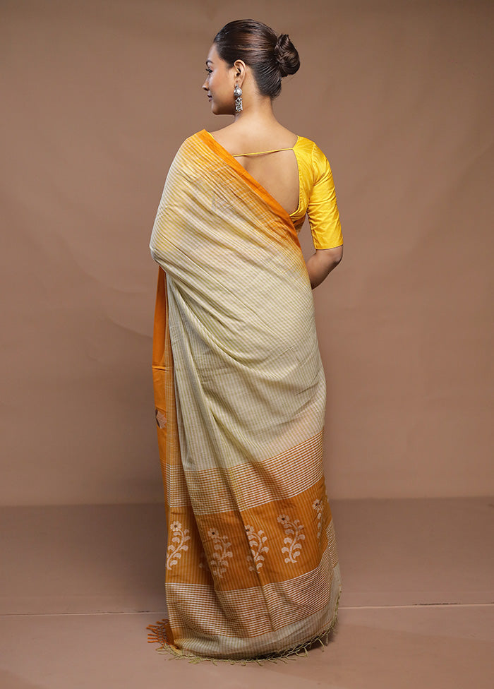 Cream Cotton Saree With Blouse Piece