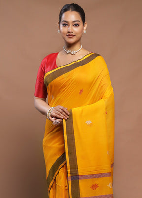 Yellow Cotton Saree With Blouse Piece