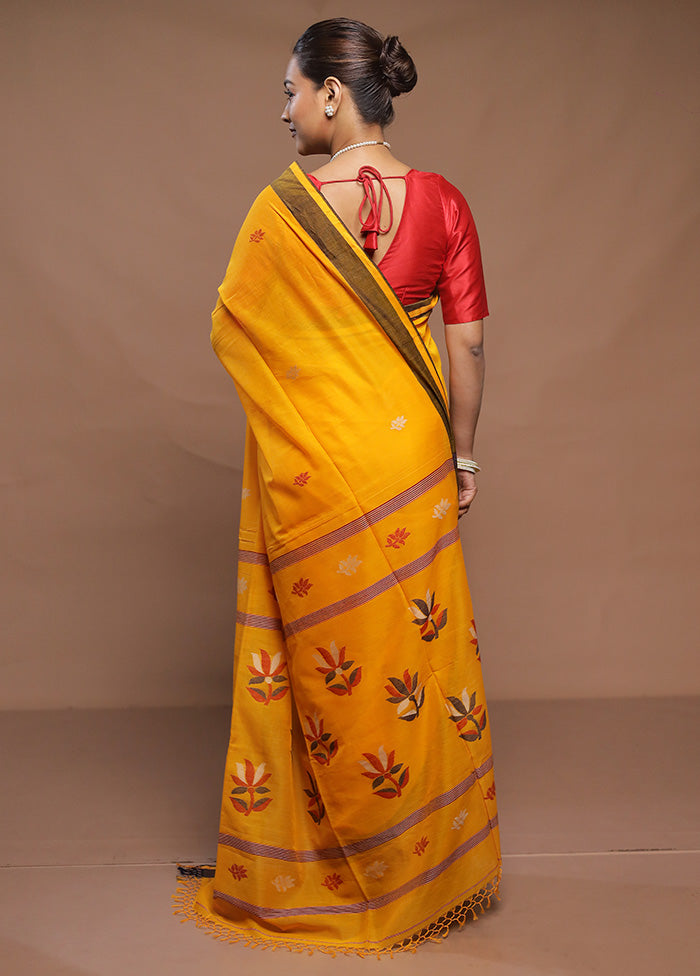 Yellow Cotton Saree With Blouse Piece