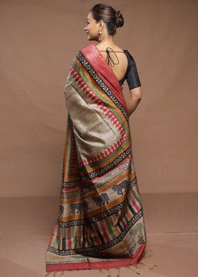 Cream Tussar Silk Saree With Blouse Piece