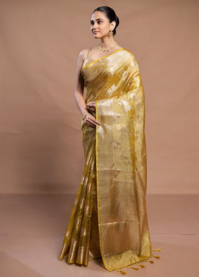 Yellow Crushed Tissue Silk Saree With Blouse Piece