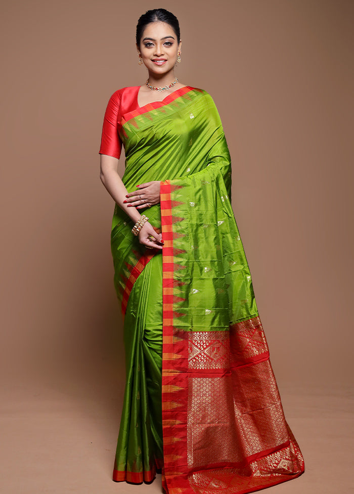 Green Kanjivaram Silk Saree With Blouse Piece