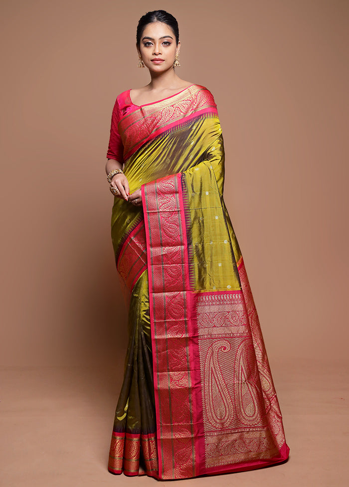 Green Handloom Kanjivaram Pure Silk Saree With Blouse Piece