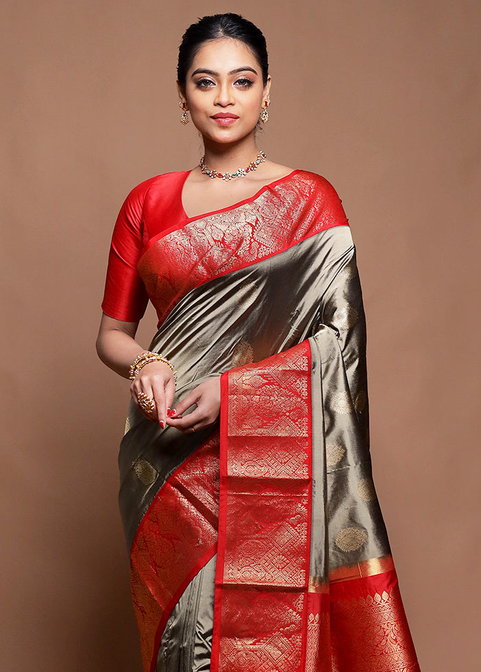 Grey Handloom Kanchipuram Pure Silk Saree With Blouse Piece