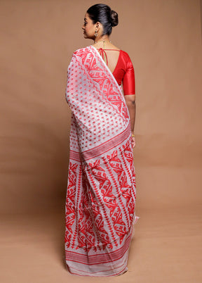 White Tant Jamdani Saree Without Blouse Piece