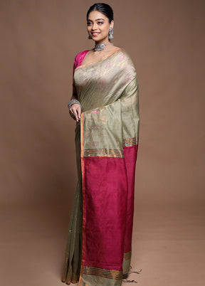 Green Cotton Saree With Blouse Piece