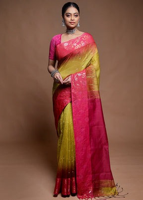 Green Cotton Saree With Blouse Piece