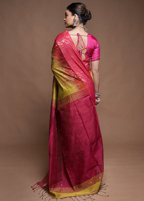 Green Cotton Saree With Blouse Piece