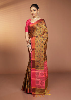 Green Dupion Silk Saree With Blouse Piece