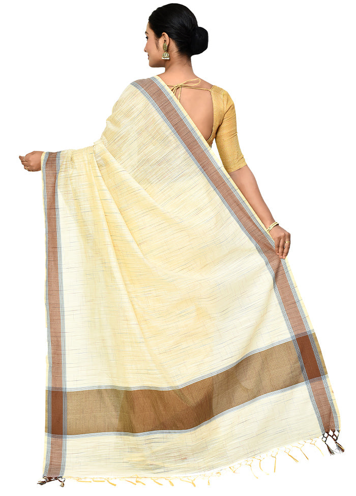 Cream Cotton Saree With Blouse Piece