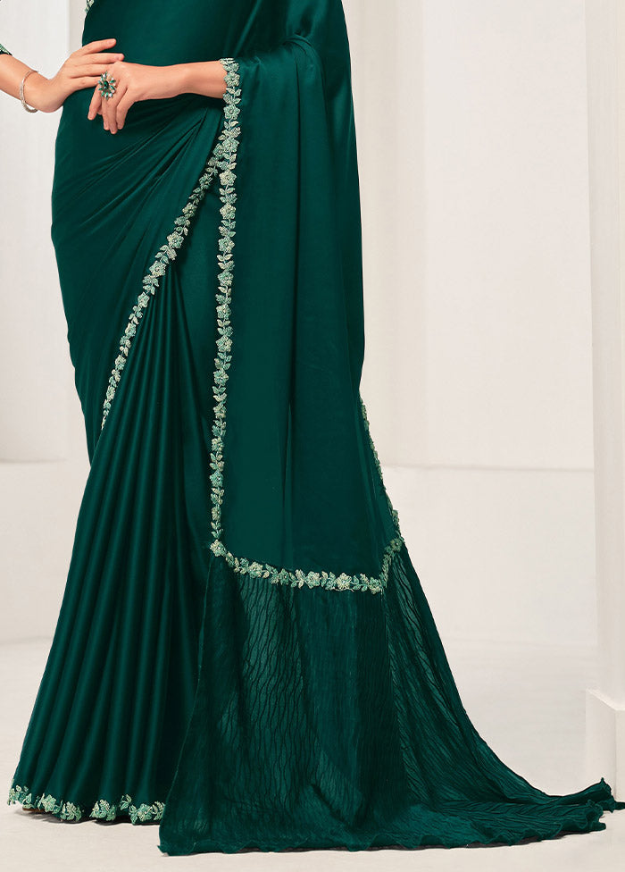 Green Crepe Silk Saree With Blouse Piece