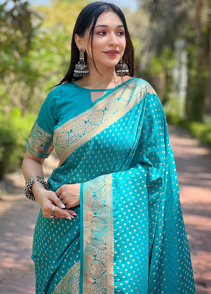 Blue Banarasi Silk Saree With Blouse Piece