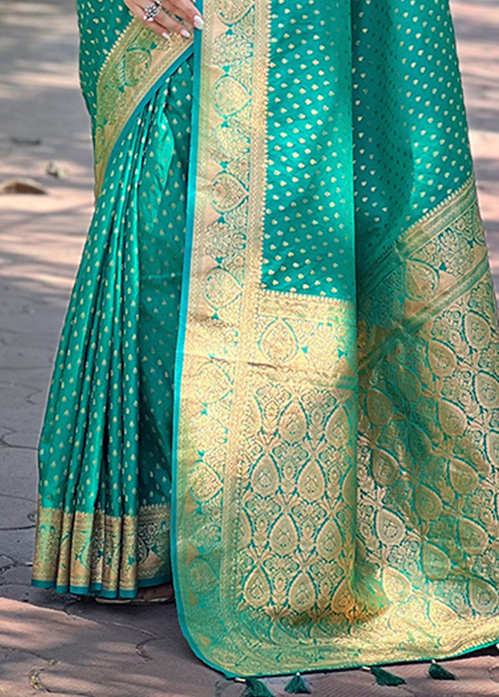 Green Banarasi Silk Saree With Blouse Piece