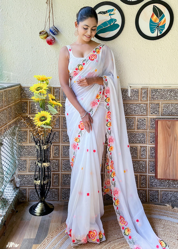 White Georgette Saree With Blouse Piece