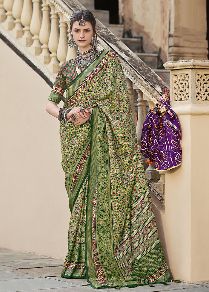 Green Spun Silk Saree With Blouse Piece