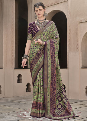 Green Spun Silk Saree With Blouse Piece