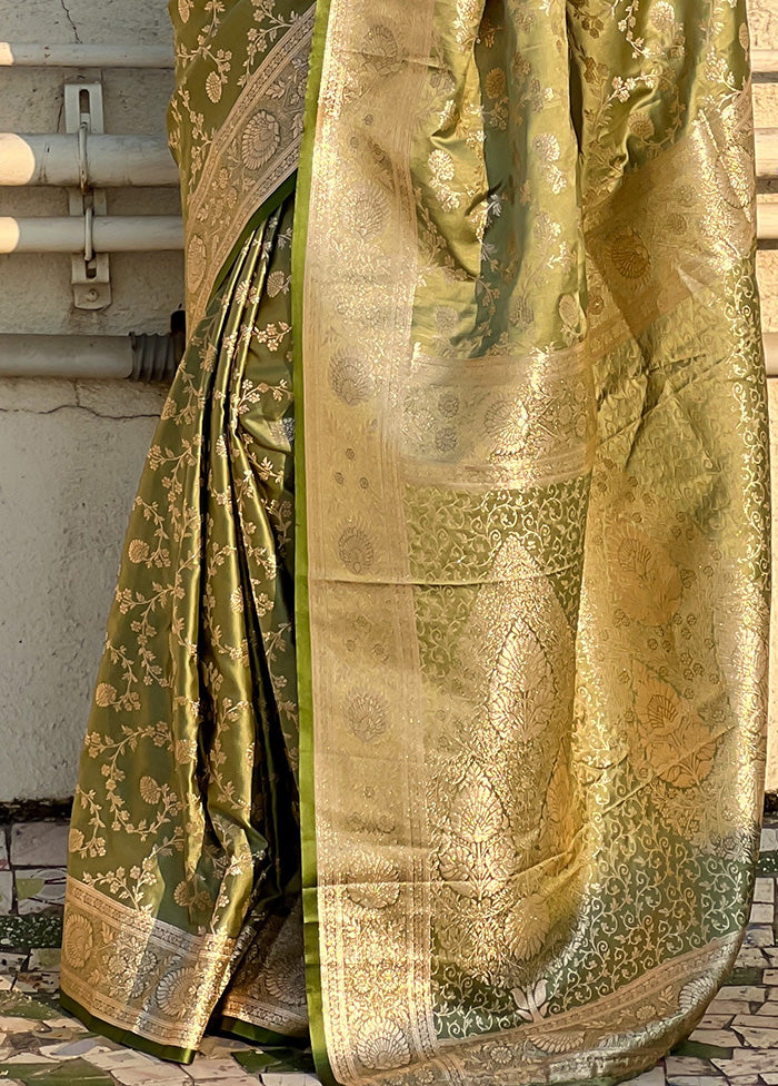 Green Banarasi Silk Saree With Blouse Piece