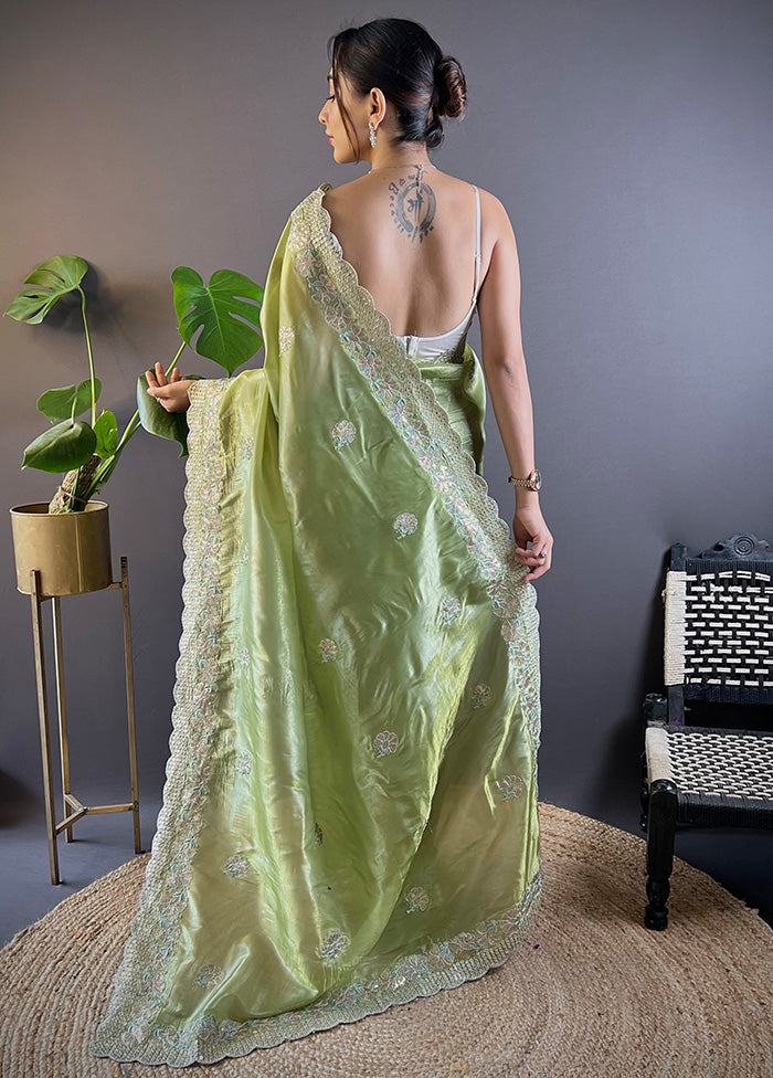 Green Spun Silk Saree With Blouse Piece