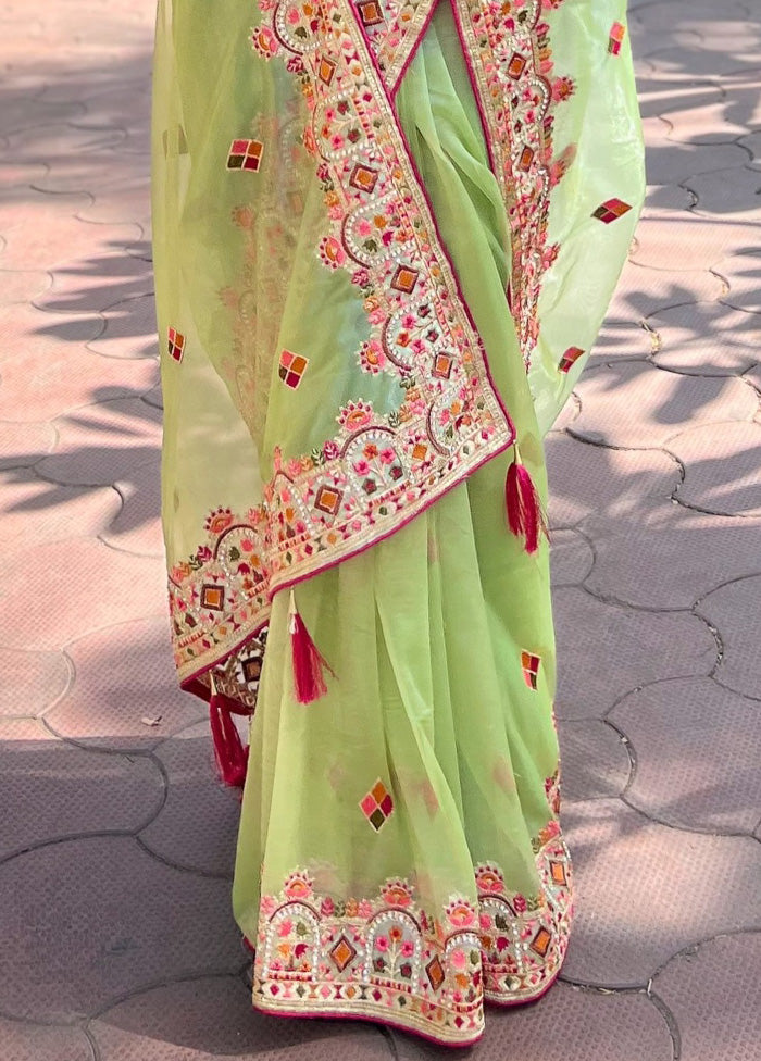 Green Spun Silk Saree With Blouse Piece