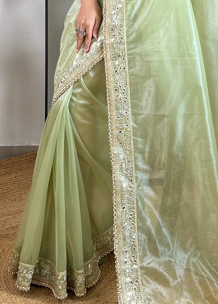 Green Spun Silk Saree With Blouse Piece