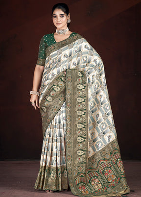 Green Banarasi Silk Saree With Blouse Piece