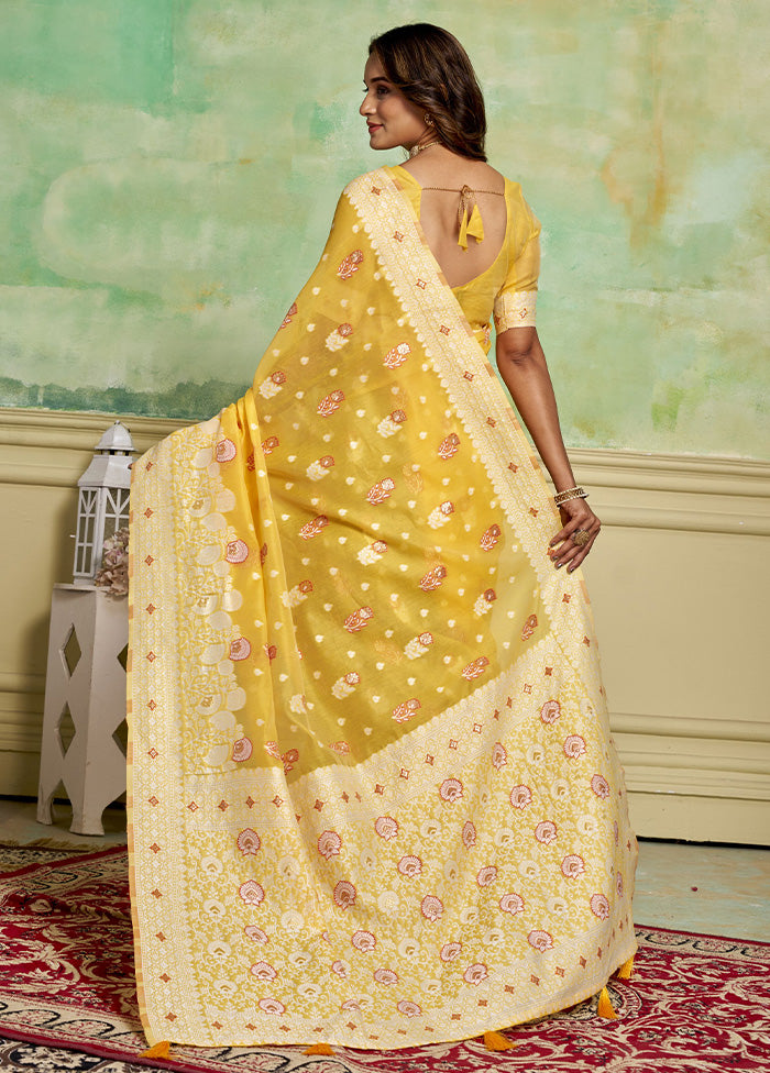 Yellow Cotton Saree With Blouse Piece