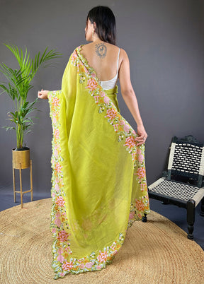 Green Spun Silk Saree With Blouse Piece