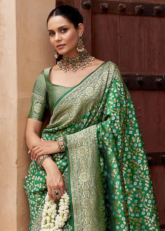 Green Banarasi Silk Saree With Blouse Piece