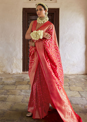 Red Banarasi Silk Saree With Blouse Piece