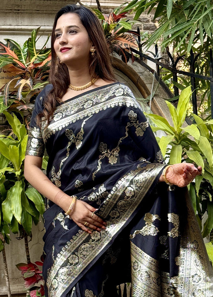 Black Banarasi Silk Saree With Blouse Piece