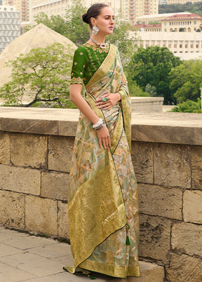 Green Spun Silk Saree With Blouse Piece