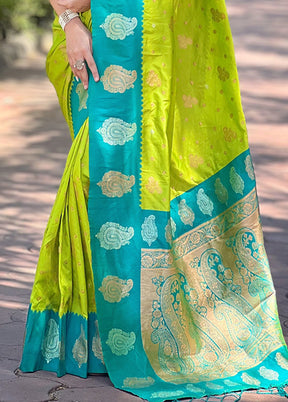 Green Spun Silk Saree With Blouse Piece