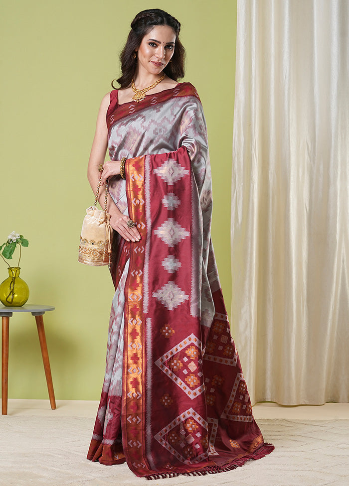 Grey Banarasi Silk Saree With Blouse Piece