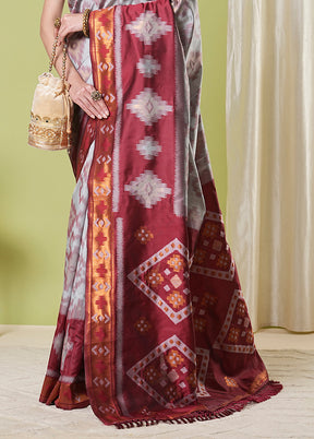 Grey Banarasi Silk Saree With Blouse Piece