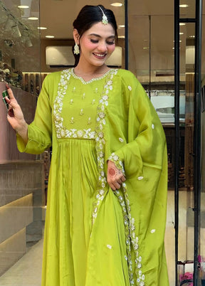 3 Pc Green Readymade Silk Suit Set