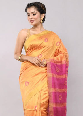 Yellow Pure Cotton Saree With Blouse Piece