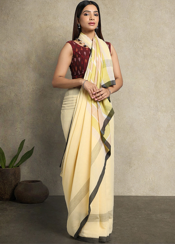 Yellow Pure Cotton Saree With Blouse Piece