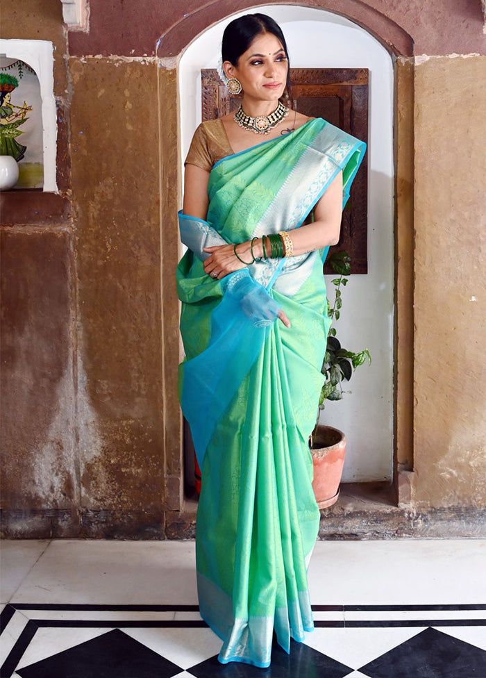 Green Silk Saree With Blouse Piece