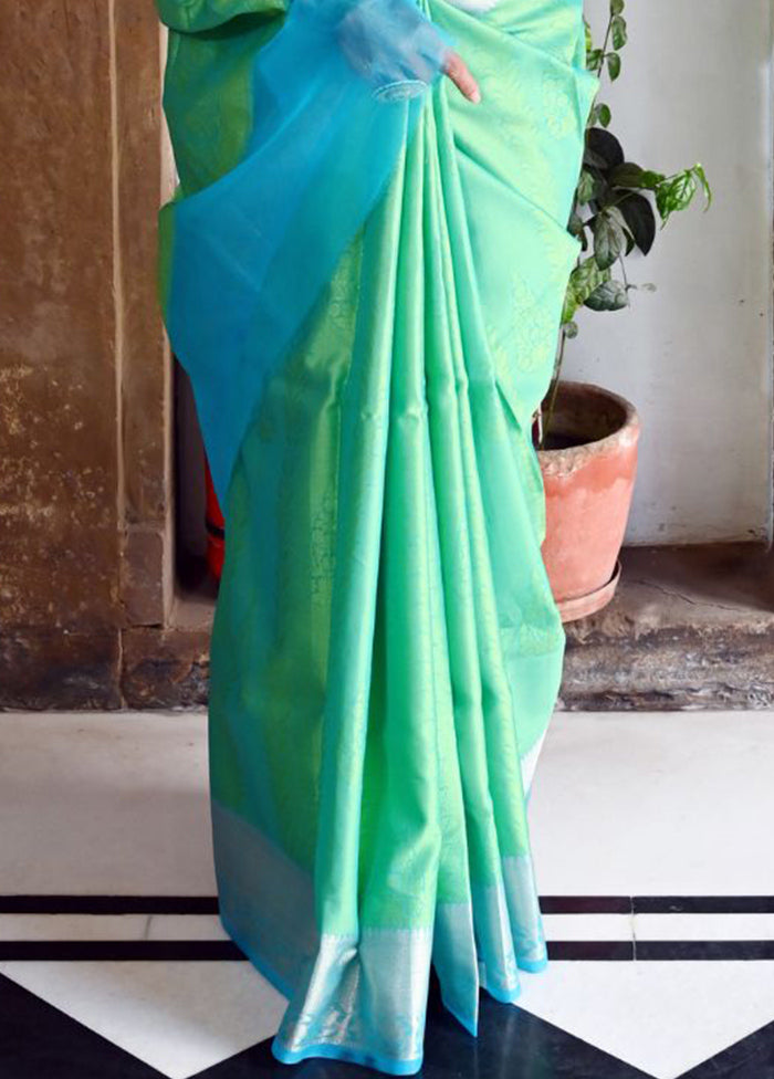 Green Silk Saree With Blouse Piece