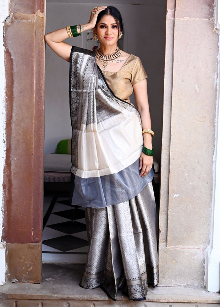 Silver Silk Saree With Blouse Piece